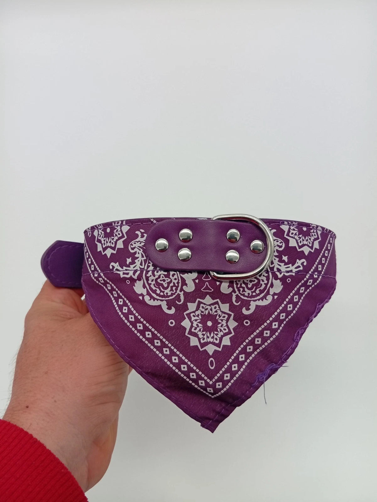 Collier bandana violet foncé pour chien – Taille 58 cm