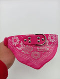 Collier rose avec bandana pour chien – Taille 58 cm