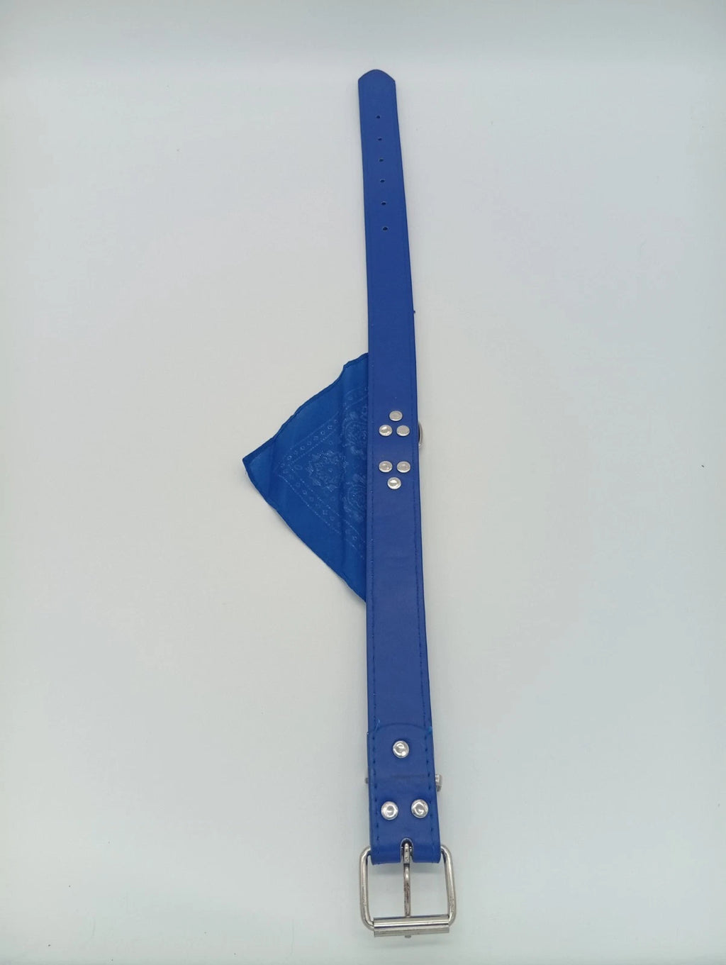 Collier bandana bleu foncé pour chien – Taille 58 cm