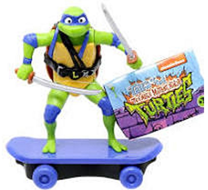 Figurine Tortues Ninja Sewer Shreders Skateboard Assortie 12,5x13cm